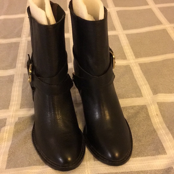 New without box ABS leather black boots - Picture 2 of 6